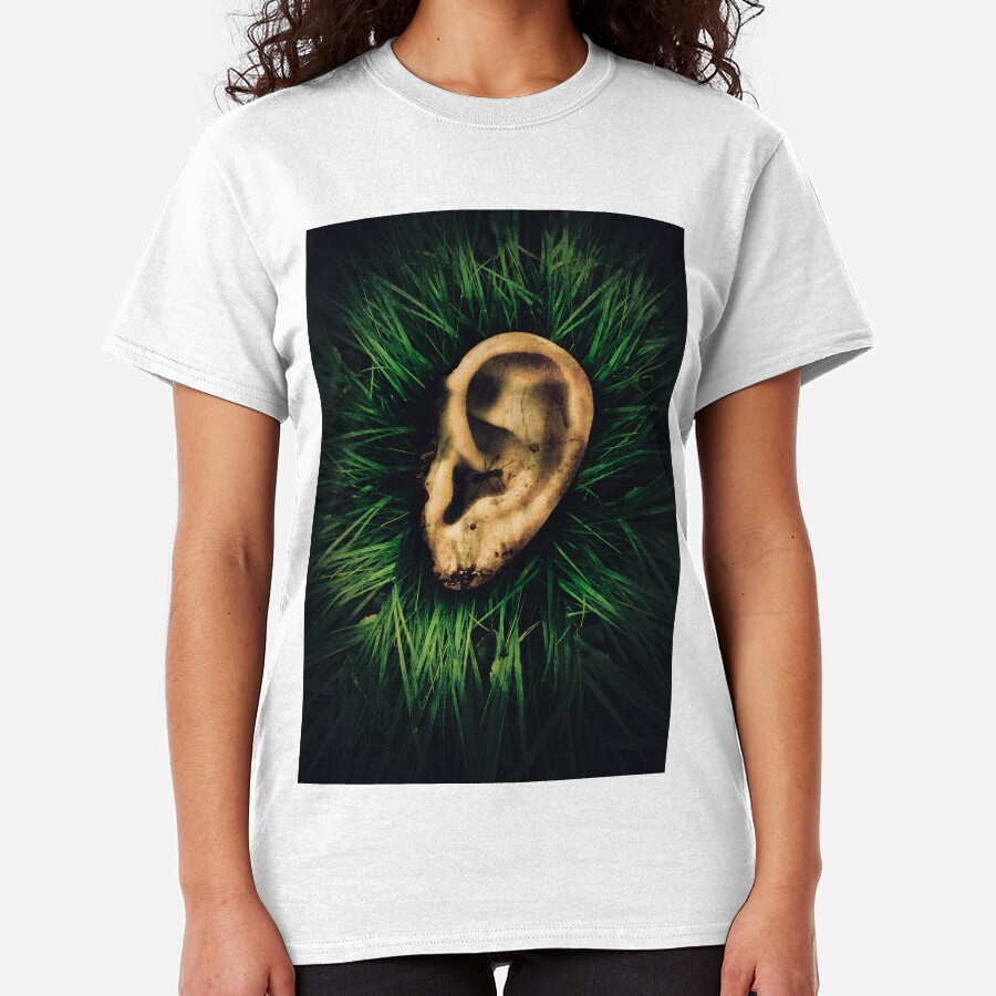 There, Behind Lincoln (Inspired by David Lynch's "Blue Velvet") Classic T-Shirt