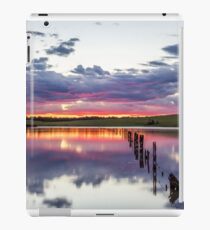 Colouful lake sunset iPad Case/Skin