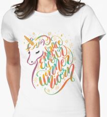 Umfassen Sie Ihr inneres Einhornhandbeschriftungsdesign Tailliertes T-Shirt für Frauen