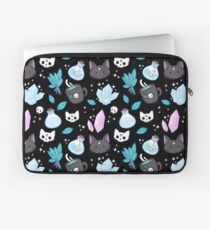 Kräuterhexe // Schwarz Laptoptasche