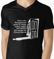Chuck Norris Facts Men's V-Neck T-Shirt