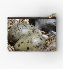 A Closer Look At The Nest - Gull Nest - NZ Studio Pouch