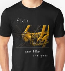 Fixie - one bike, one gear (black) Unisex T-Shirt