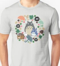 Mein Nachbar Totoro Kranz - Anime, Catbus, Ruß Sprite, Blau Totoro, Weiß Totoro, Senf, Ocker, Regenschirm, Manga, Hayao Miyazaki, Studio Ghibl Slim Fit T-Shirt