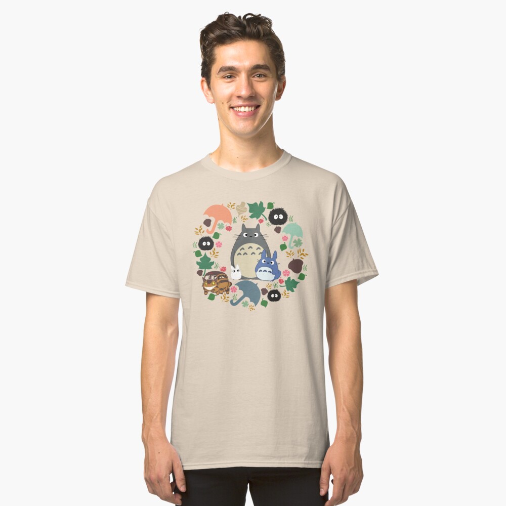 Mein Nachbar Totoro Kranz - Anime, Catbus, Ruß Sprite, Blau Totoro, Weiß Totoro, Senf, Ocker, Regenschirm, Manga, Hayao Miyazaki, Studio Ghibl Classic T-Shirt