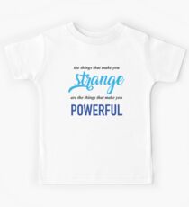 "Die Dinge, die dich seltsam machen, sind die Dinge, die dich mächtig machen" Ben Platt Acceptance Speech Kinder T-Shirt
