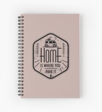 Cuaderno de espiral El hogar es donde lo estacionas vanlife camper art negro sobre blanco