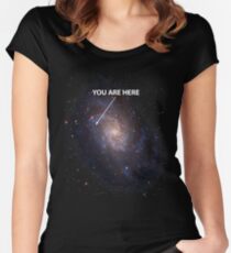 Camiseta entallada de cuello redondo Tú estás aquí Universo Galaxy