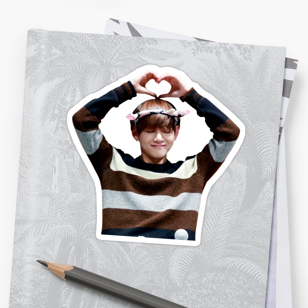 "BTS-Taehyung Heart " Sticker by 5Mins2Midnight | Redbubble