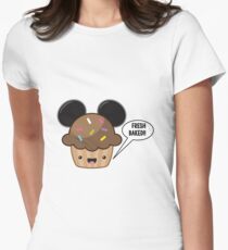 Frisches gebackenes Muffin Tailliertes T-Shirt für Frauen