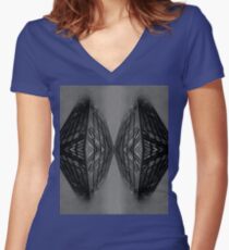 Dunkle Materie Tailliertes T-Shirt mit V-Ausschnitt