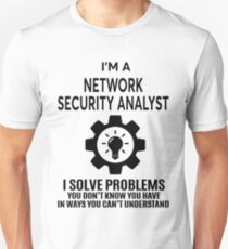 NETWORK SECURITY ANALYST - NICE DESIGN 2017 Unisex T-Shirt
