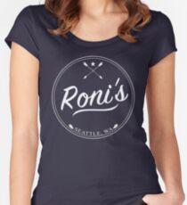 OUAT | Ronis Bar (Weiß) Tailliertes Rundhals-Shirt