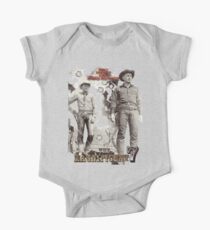 They fought like seven hundred One Piece - Short Sleeve
