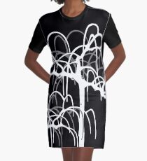 Morera en invierno Graphic T-Shirt Dress