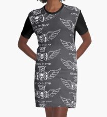 Attaque sur Titan - TROST - ODM Gear Robe t-shirt