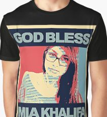 a beauty mia Graphic T-Shirt