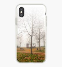 Invierno nebuloso iPhone Case