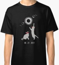 Cat total solar eclipse funny Classic T-Shirt