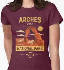 Arches National Park Vintage Utah T Shirt Women's Fitted T-Shirt