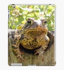 Toad peeking off the side of a garden wine barrel iPad Case/Skin