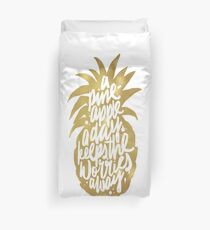 Gold pineapple a day Duvet Cover