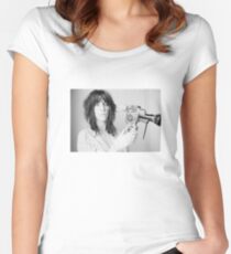Patti Smith mit einer Videokamera Tailliertes Rundhals-Shirt