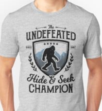Camiseta ajustada Bigfoot invicto Hide and Seek Champion Sasquatch T Shirt
