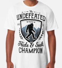 Bigfoot Unbesiegt Versteckspiel Champion Sasquatch T-Shirt Longshirt