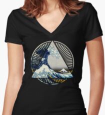 Vintage Hokusai Mount Fuji Great Tsunami Wave Japanese Geometric Manga Shirt Women's Fitted V-Neck T-Shirt
