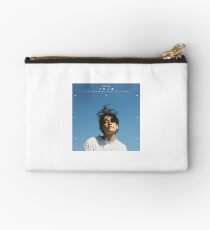 ONE_Teaser 12 Studio Pouch