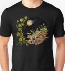 Camiseta ajustada Aldea || Ilustración surrealista por Chrysta Kay