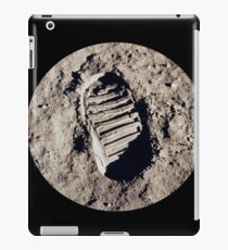 Most famous footprint ever. Astronaut moon mission. iPad Case/Skin