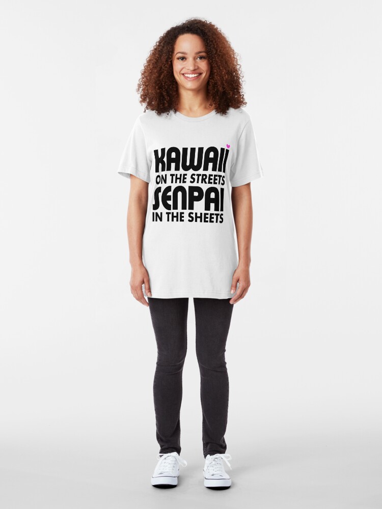 Alternative Ansicht von Kawaii auf den Straßen, Senpai in den Laken Slim Fit T-Shirt