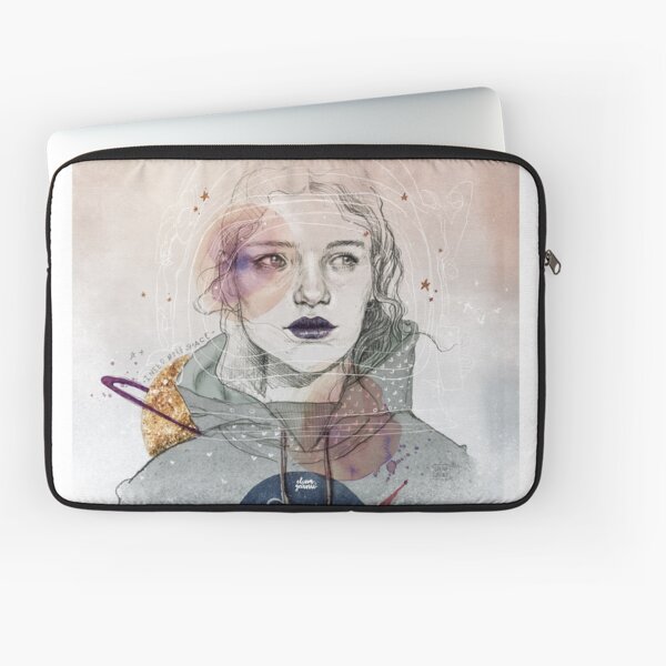 I NEED MORE SPACE Laptop Sleeve