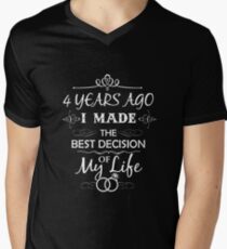 Funny 4th Wedding Anniversary Shirts For Couples. Funny Wedding Anniversary Gifts Men's V-Neck T-Shirt