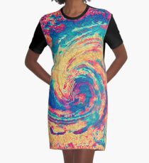 King wave Graphic T-Shirt Dress