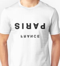 Paris, Frankreich Minimalist Upside-Down - Trendy / HipsterTypographie Slim Fit T-Shirt