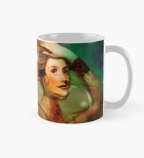 Taza clásica Caterpillar Girl