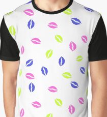 80er Jahre Neon Pink Kuss Pop Art Liebe Romantik Leidenschaft Lippen in gelb grün blau Grafik T-Shirt