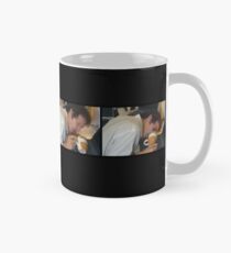 Neil Breen nickt aus Tasse (Standard)