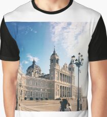 Almudena Graphic T-Shirt