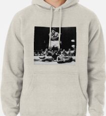 Muhammad Ali verprügelt Sonny Liston Hoodie