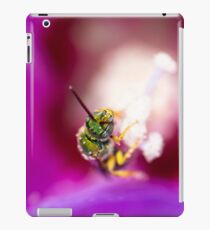 Sweat Bee on Purple Flower iPad Case/Skin