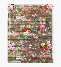 Elegant pink roses floral rustic brown wood iPad Case/Skin