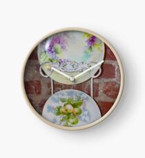 HEIRLOOM PLATES Clock