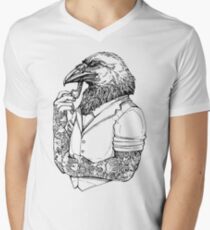 Der Krähenmann T-Shirt mit V-Ausschnitt