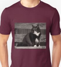 Zoe sitting Unisex T-Shirt