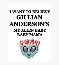 Gillian Anderson: Alien baby baby mama Photographic Print