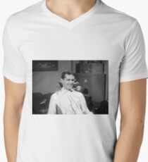 Jack Nicholson at the dentist publicity still from Little Shop of Horrors Men's V-Neck T-Shirt